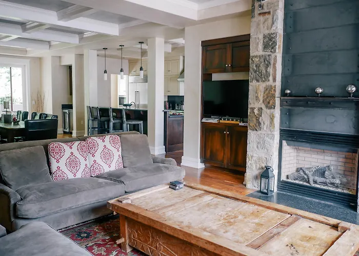 Element 52, Auberge Collection